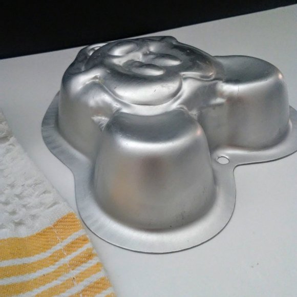 Wilton Mickey Mouse Individual Cake Pan Mini Mold - Picture 7 of 11